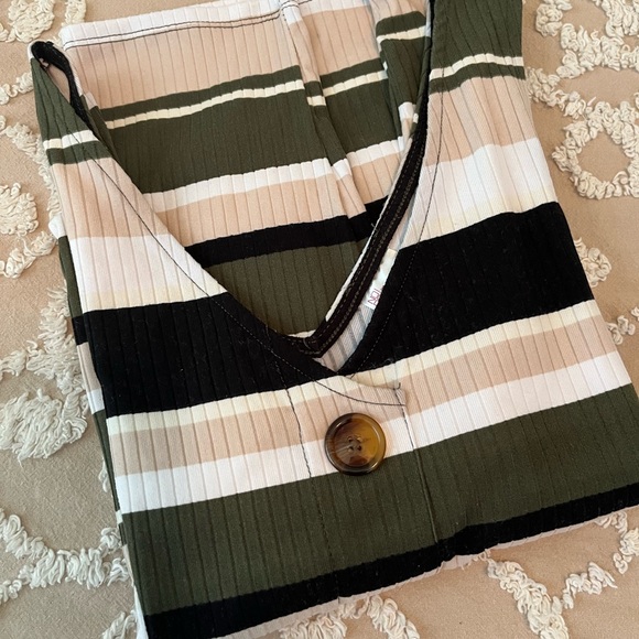 Striped Sleeveless Mid-length Dress - Picture 10 of 11